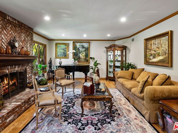 9415 Cherokee Lane, Beverly Hills CA 90210