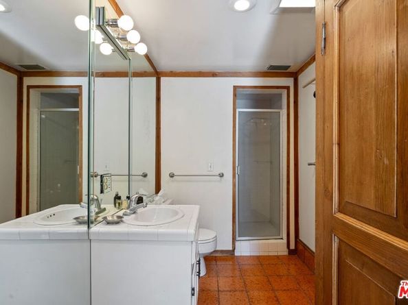 9415 Cherokee Lane, Beverly Hills CA 90210
