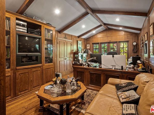 9415 Cherokee Lane, Beverly Hills CA 90210