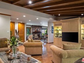 9415 Cherokee Lane, Beverly Hills CA 90210