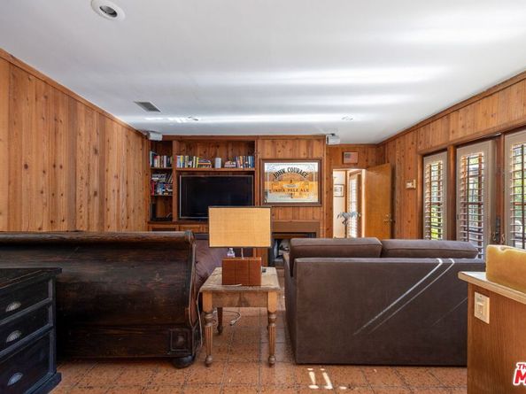 9415 Cherokee Lane, Beverly Hills CA 90210