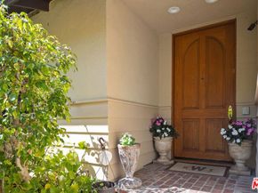 9415 Cherokee Lane, Beverly Hills CA 90210