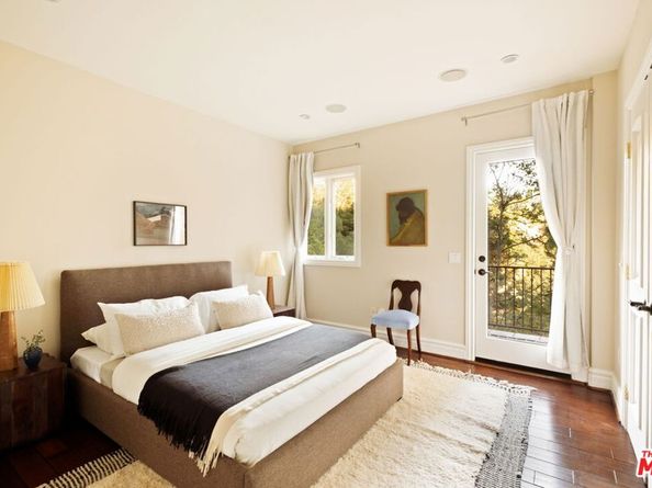 2505 Bowmont Drive, Beverly Hills CA 90210