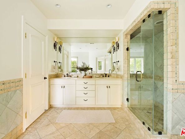 2505 Bowmont Drive, Beverly Hills CA 90210