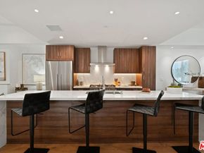 3811 S Verona Court, Los Angeles CA 90066