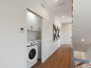 3811 S Verona Court, Los Angeles CA 90066