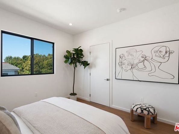 3811 S Verona Court, Los Angeles CA 90066