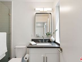 3811 S Verona Court, Los Angeles CA 90066