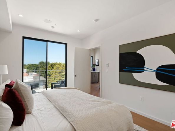 3811 S Verona Court, Los Angeles CA 90066