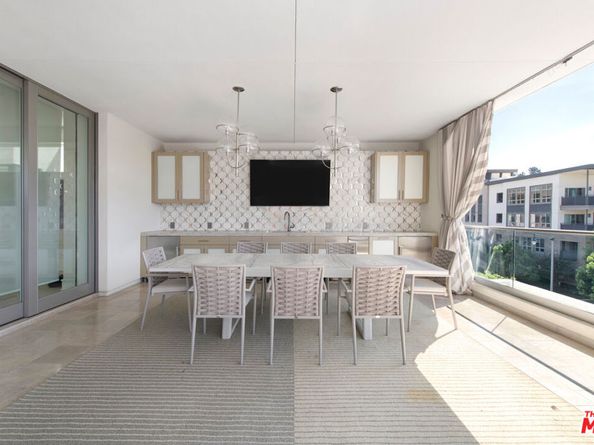 5904 Village Drive, Los Angeles CA 90094