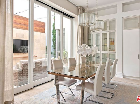 5904 Village Drive, Los Angeles CA 90094