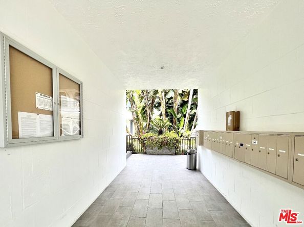 1015 3rd Street, Santa Monica CA 90403