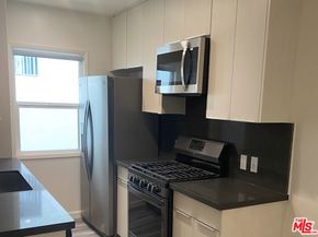 1015 3rd Street, Santa Monica CA 90403