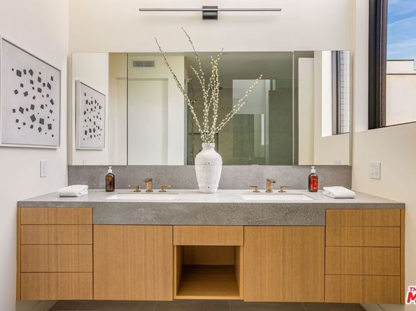 919 Hilldale Avenue, West Hollywood CA 90069