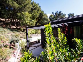 3860 Kingswood Road, Sherman Oaks CA 91403