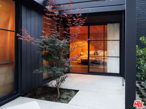 3860 Kingswood Road, Sherman Oaks CA 91403