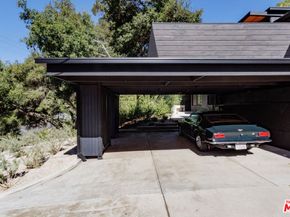 3860 Kingswood Road, Sherman Oaks CA 91403
