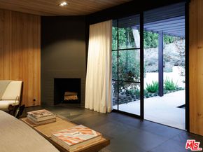 3860 Kingswood Road, Sherman Oaks CA 91403
