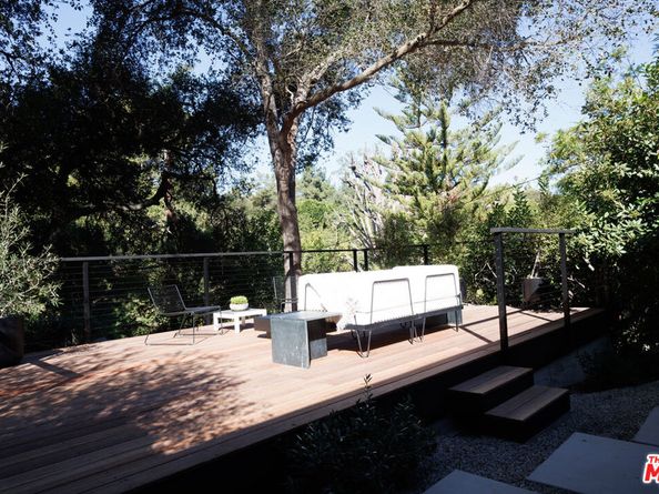 3860 Kingswood Road, Sherman Oaks CA 91403