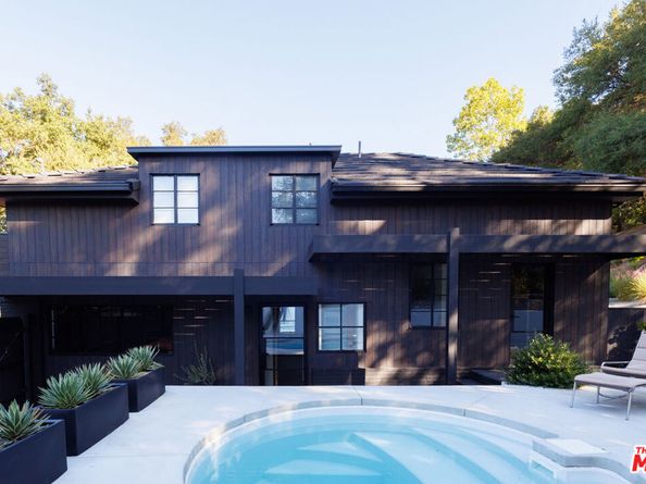 3860 Kingswood Road, Sherman Oaks CA 91403