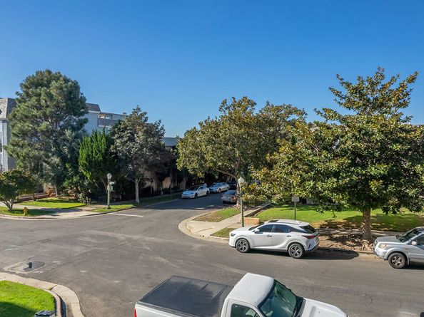 2318 Fox Hills Drive 102, Los Angeles CA 90064