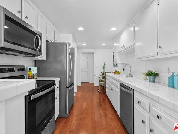 2318 Fox Hills Drive 102, Los Angeles CA 90064