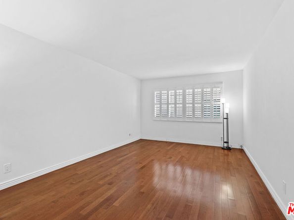2318 Fox Hills Drive 102, Los Angeles CA 90064