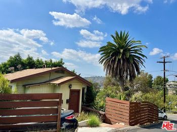 3634 Roseview Avenue