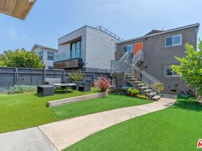 106 Paloma Avenue, Venice CA 90291