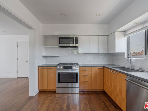 106 Paloma Avenue, Venice CA 90291