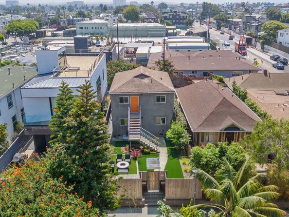 106 Paloma Avenue, Venice CA 90291