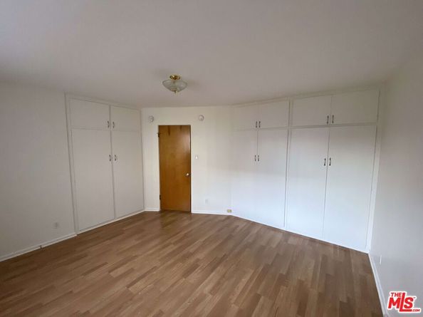 1743 N Edgemont Street 3, Los Angeles CA 90027