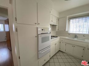 1743 N Edgemont Street 3, Los Angeles CA 90027