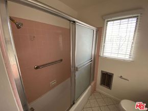 1743 N Edgemont Street 3, Los Angeles CA 90027