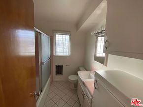 1743 N Edgemont Street 3, Los Angeles CA 90027