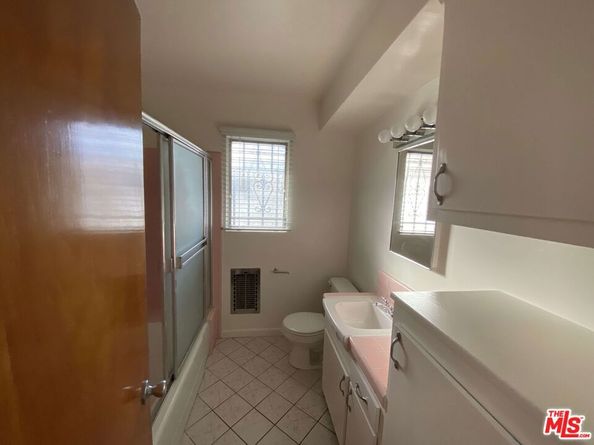 1743 N Edgemont Street 3, Los Angeles CA 90027