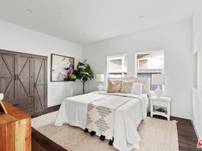 2209 West Boulevard, Los Angeles CA 90016