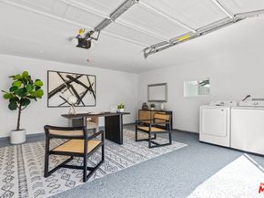 2209 West Boulevard, Los Angeles CA 90016