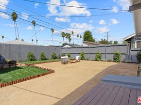 2209 West Boulevard, Los Angeles CA 90016