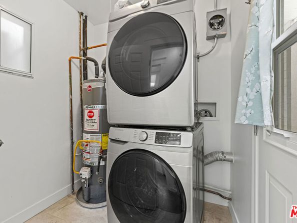 1215 5th Avenue, Los Angeles CA 90019