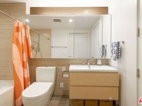 877 Francisco Street 919, Los Angeles CA 90017