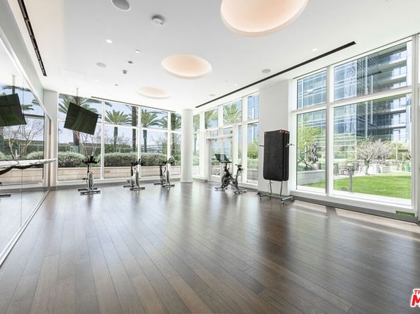 877 Francisco Street 919, Los Angeles CA 90017