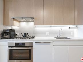 877 Francisco Street 919, Los Angeles CA 90017