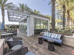 877 Francisco Street 919, Los Angeles CA 90017