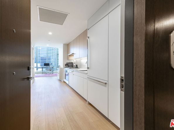 877 Francisco Street 919, Los Angeles CA 90017