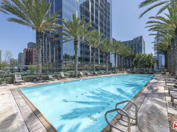 877 Francisco Street 919, Los Angeles CA 90017