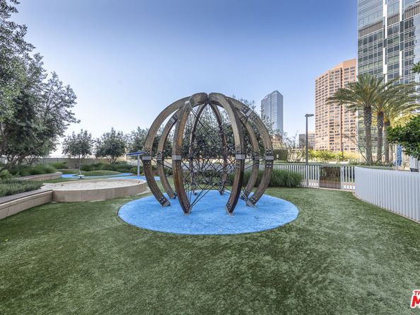 877 Francisco Street 919, Los Angeles CA 90017