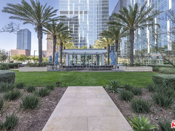 877 Francisco Street 919, Los Angeles CA 90017