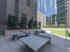 877 Francisco Street 919, Los Angeles CA 90017