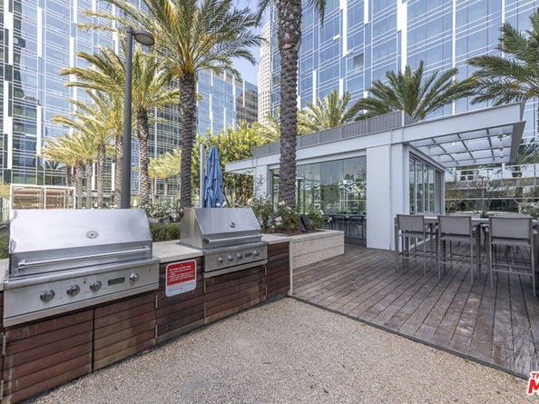 877 Francisco Street 919, Los Angeles CA 90017